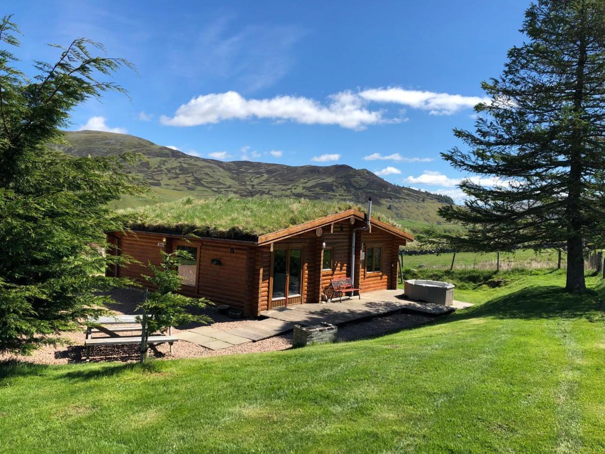 Glenbeag Mountain Lodges Spittal of Glenshee Exterior photo