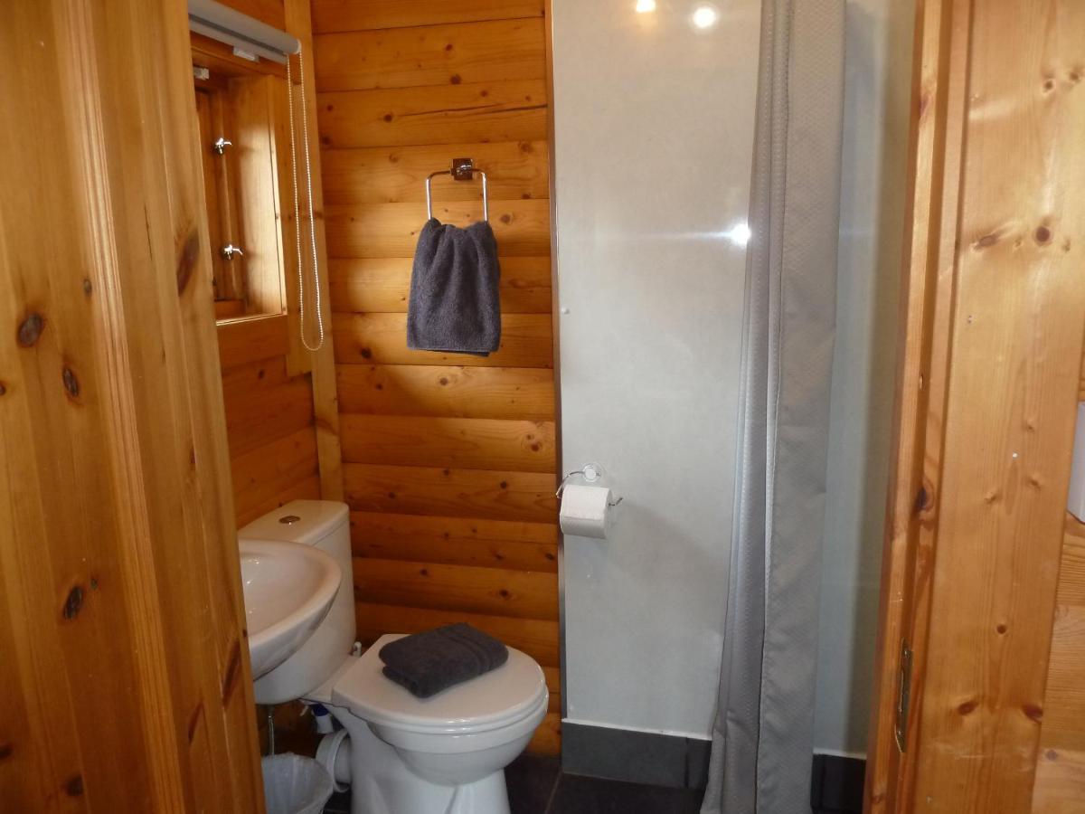 Glenbeag Mountain Lodges Spittal of Glenshee Exterior photo